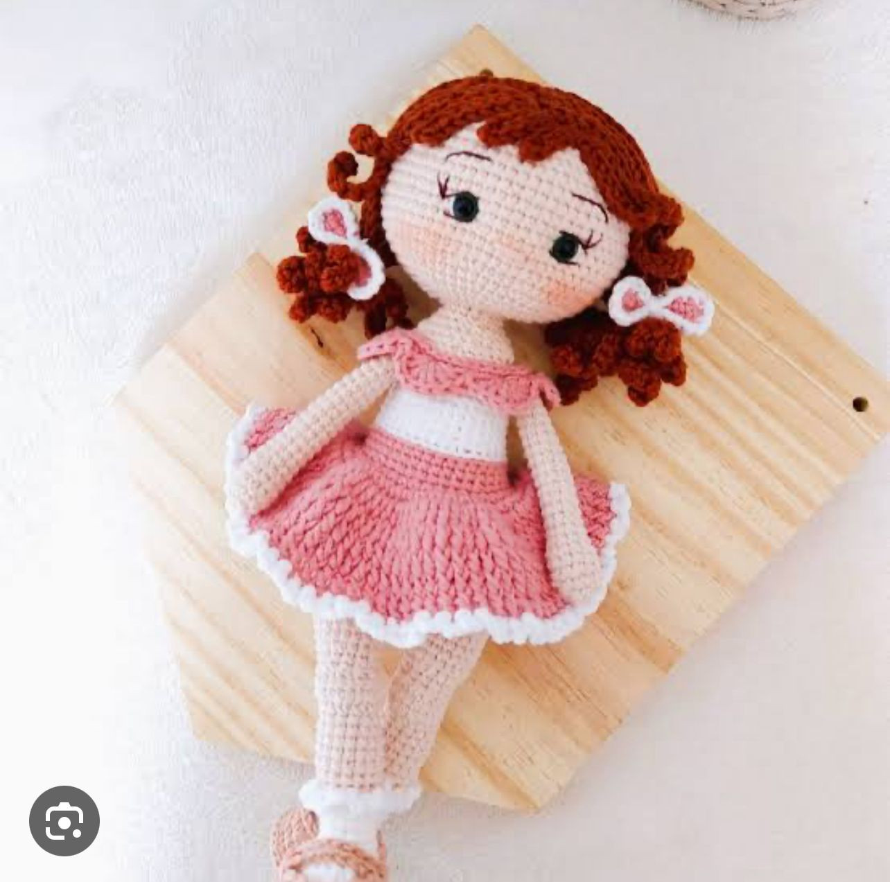 AMIGURUMI BONECA